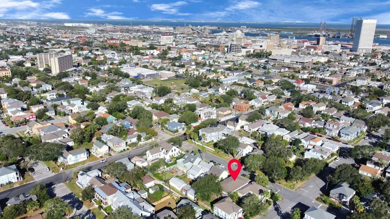 Galveston Studio - Sleeps 7 - Minutes To Beach !! Bagian luar foto